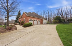 1501 Ridgefield Drive, Mahomet, IL 61853