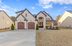 8870 Silver Maple Dr, Ooltewah, TN 37363
