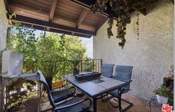 9562 Via Bernardo, Burbank, CA 91504