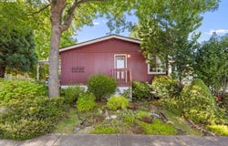10 E S Stage Rd, Medford, OR 97501