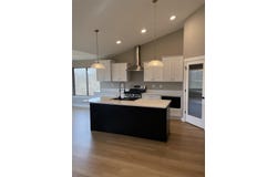 242 Chadwick Ln, IowaCity, IA 52245