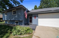 412 N Needles Dr, Brandon, SD 57005