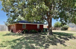 526 Ridgewood St, Enid, OK 73701