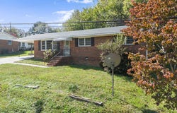 574 S Sage Street, Toccoa, GA 30577