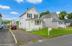 44 John Street, Helmetta, NJ 08828