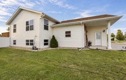 1310 Warren Drive, Aberdeen, SD 57401