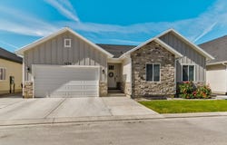 1274 W HENDRIX St, Riverton, UT 84065