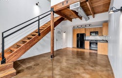 1370 NE ORENCO STATION Pkwy, Hillsboro, OR 97124