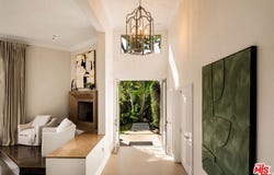 9196 Thrasher Ave, Los Angeles, CA 90069