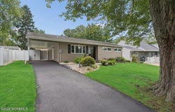 9 Bucknell Road, Parlin, NJ 08859
