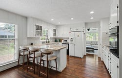 1008 LONGBROOK Dr, Jasper, AL 35501