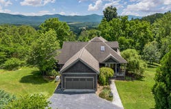 215 E Ridge Dr, Lexington, VA 24450