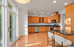 105 Hudson Cove, Edgewater, NJ 07020