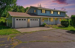 4761 E Arrowhead Drive, Berrien Springs, MI 49103