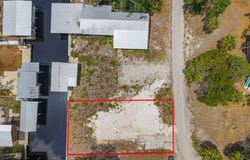 SE 890th Ave, Suwannee, FL 32692