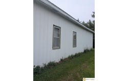 326 Road 5500, Chester, NE 68327