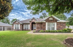 1253 Forest, Springdale, AR 72764