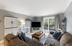 1482 Stonebridge Circle, Wheaton, IL 60189