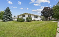 628 2nd Ave W, Cresco, IA 52136