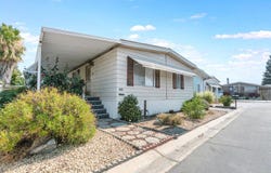 1218 E Cleveland Avenue, Madera, CA 93638