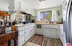 1075 Corona Ln, Costa Mesa, CA 92626