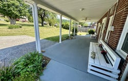 1425 S Fairlawn Dr, Covington, VA 24426