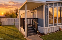 633 E Archwood Drive, Eagle Point, OR 97524