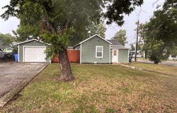 505 N Heideke, Seguin, TX 78155