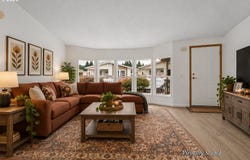 1000 S MCKERN Ct, Newberg, OR 97132