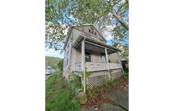 1828 4th Ave, Beaver Falls, PA 15010