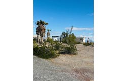 39251 Dobbins Ln, Salome, AZ 85348