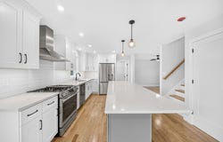 16 Neillian Way, Bedford, MA 01730