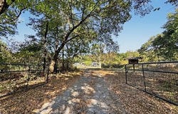 8683 N 436 Road, Hulbert, OK 74441