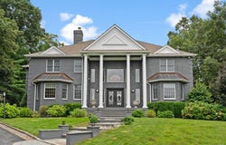 20 Stonewall Circle, West Harrison, NY 10604