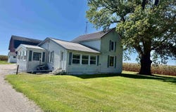 588 E Pierce Road, Ithaca, MI 48847