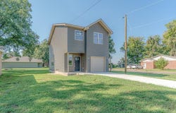 630 W Calhoun St, Luxora, AR 72358