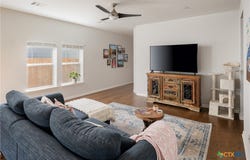 348 Lacey Oak Loop, San Marcos, TX 78666