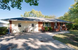 6050 SE 44th St, Tecumseh, KS 66542
