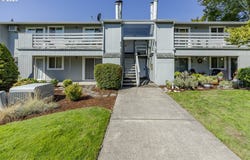 650 HARLOW Rd, Springfield, OR 97477