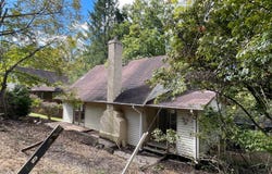 62 Chestnut Road, Elkview, WV 25071