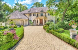 1009 Kings Lane, Glenview, IL 60025