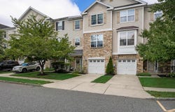 152 Acorn Dr, Mount Royal, NJ 08061