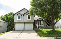3220 S Bryn Mawr Drive, Independence, MO 64057