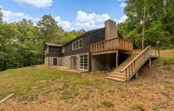 378 Contentment Road, Makanda, IL 62958