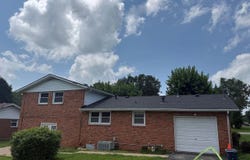 1202 Nahm Drive, Bowling Green, KY 42104
