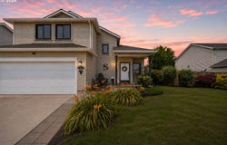 51673 SE 3RD St, Scappoose, OR 97056