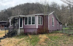 620 Pratt Avenue, Pratt, WV 25162