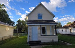 912 1st St NE, Devils Lake, ND 58301