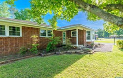 103 Rivermont Drive, Sheffield, AL 35660