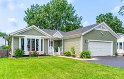 809 Carol Avenue S, McHenry, IL 60050